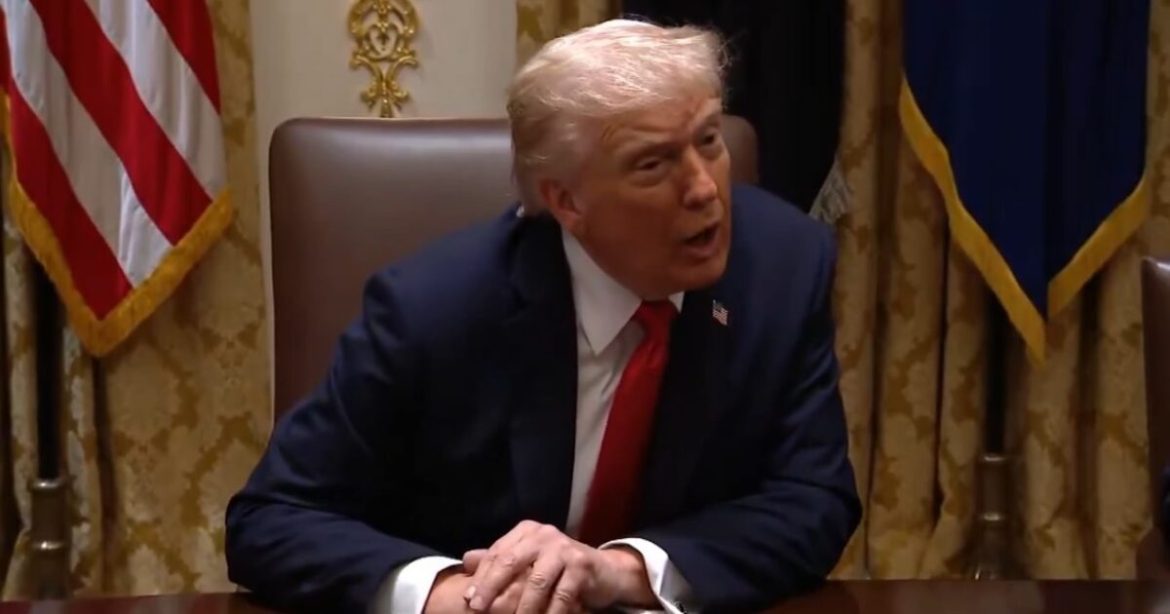 President Trump Humiliates Reporter For Asking a Stupid Question About Ukraine-Russia War (VIDEO)